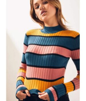 Lauren Lapkus The Wrong Missy Sweater