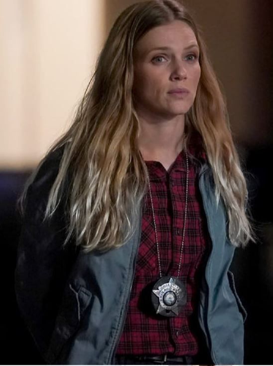 Chicago P.D S09 EP07 Hailey Upton Grey Jacket Chicago P.D S09 EP07 Hailey Upton Grey Jacket