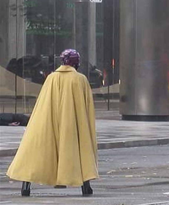 Leslie Bibb Cape Jupiter’s Legacy Yellow Cotton Coat Leslie Bibb Cape Jupiter’s Legacy Yellow Cotton Coat