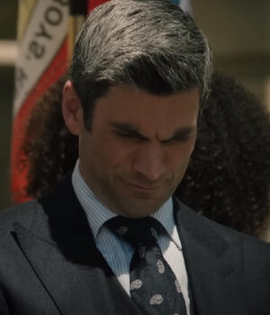  	Yellowstone Season 5 Jamie Dutton Blazer