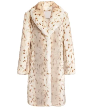  	Yellowstone Beth Dutton S4 E10 White Leopard Coat