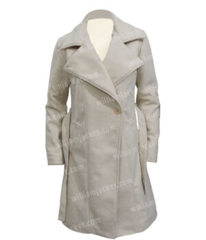  	Kelly Reilly Yellowstone Beth Dutton Off White Robe Coat