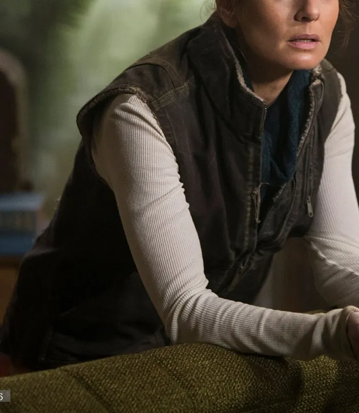Sarah Wayne Callies Colony Vest Sarah Wayne Callies Colony Vest