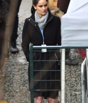  	Colony S02 Sarah Wayne Callies Black Coat