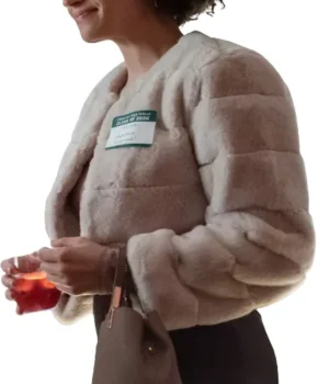  	Ilana Glazer The Afterparty S1 E4 Fur Jacket