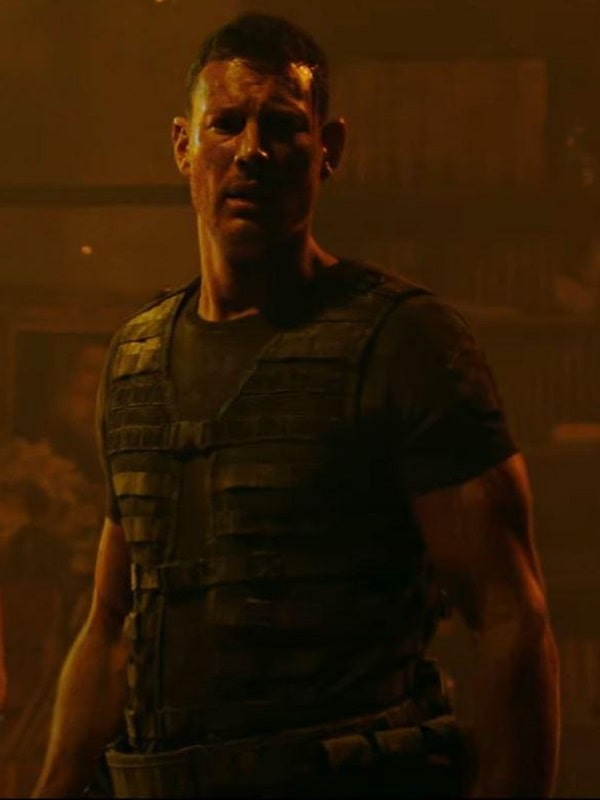 Robbie Amell Resident Evil Welcome to Raccoon City Vest Robbie Amell Resident Evil Welcome to Raccoon City Vest
