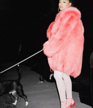  	Singer Ariana Grande Pink Fur Jacket