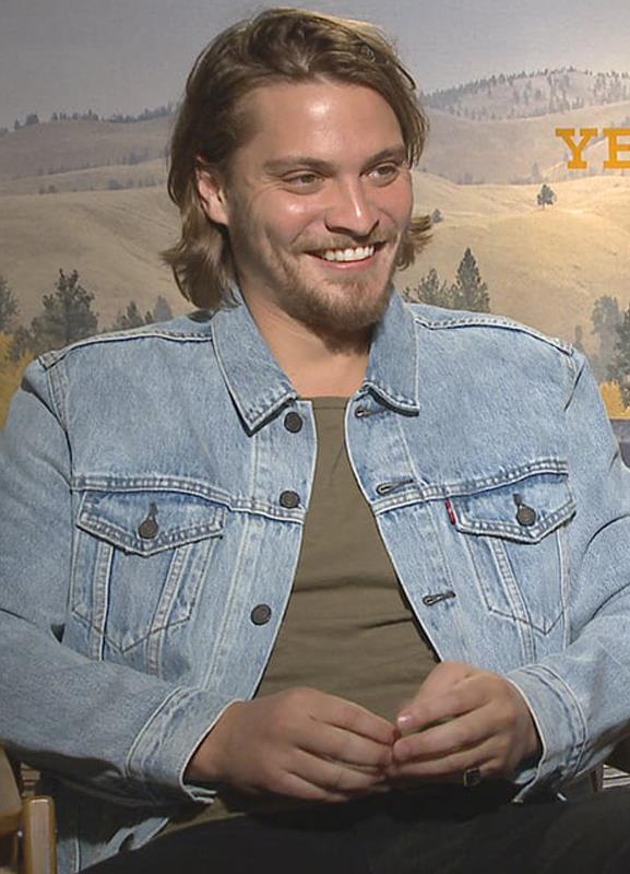 Yellowstone Kayce Dutton Blue Denim Trucker Jacket Yellowstone Kayce Dutton Blue Denim Trucker Jacket