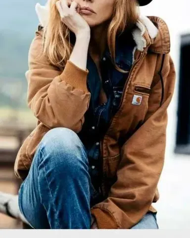 Yellowstone Kelly Reilly Brown Fur Collar Hooded Jacket Yellowstone Kelly Reilly Brown Fur Collar Hooded Jacket